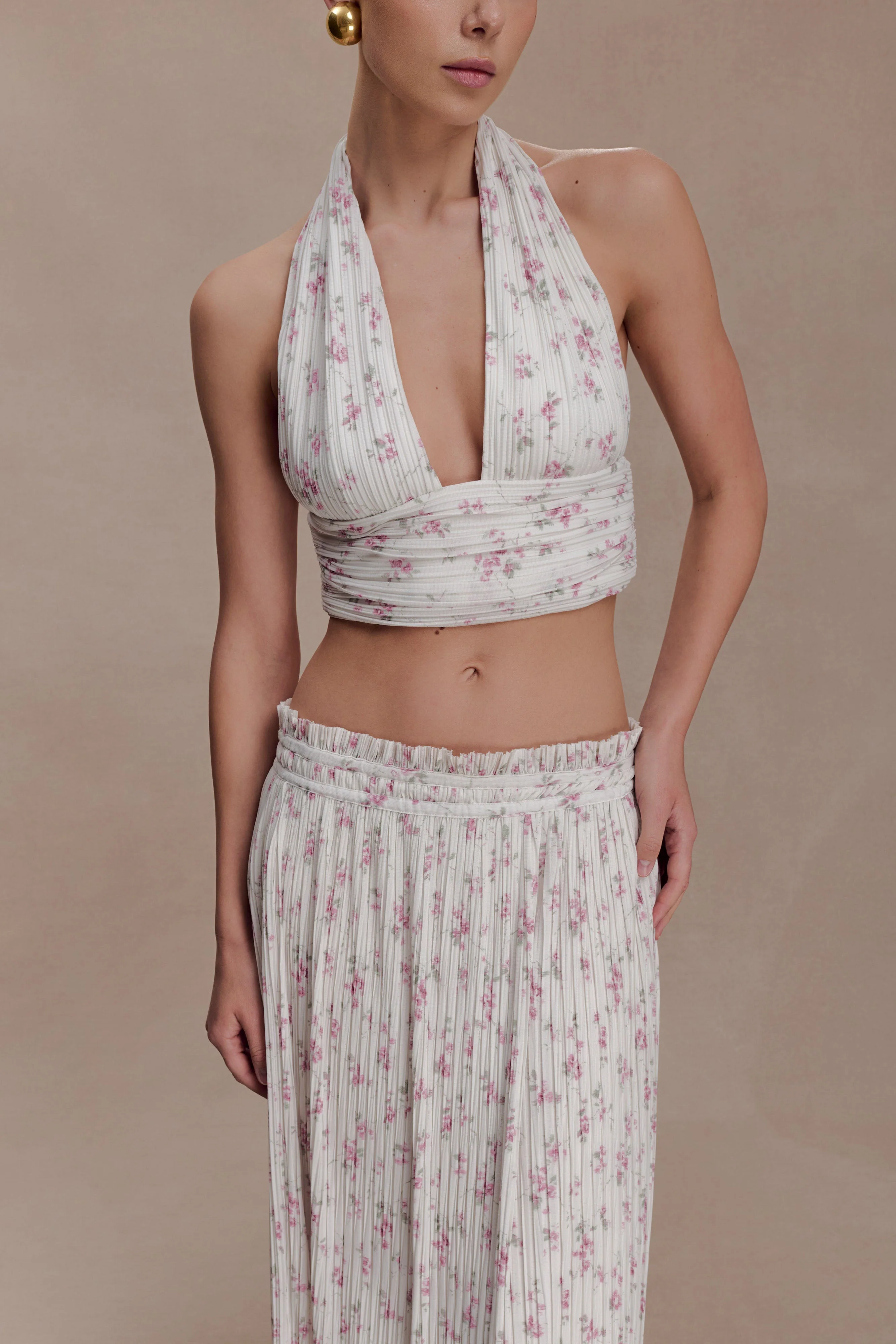 Amaris Sleeveless Plisse Halter Top - Floral Ditsy Print - Image 9
