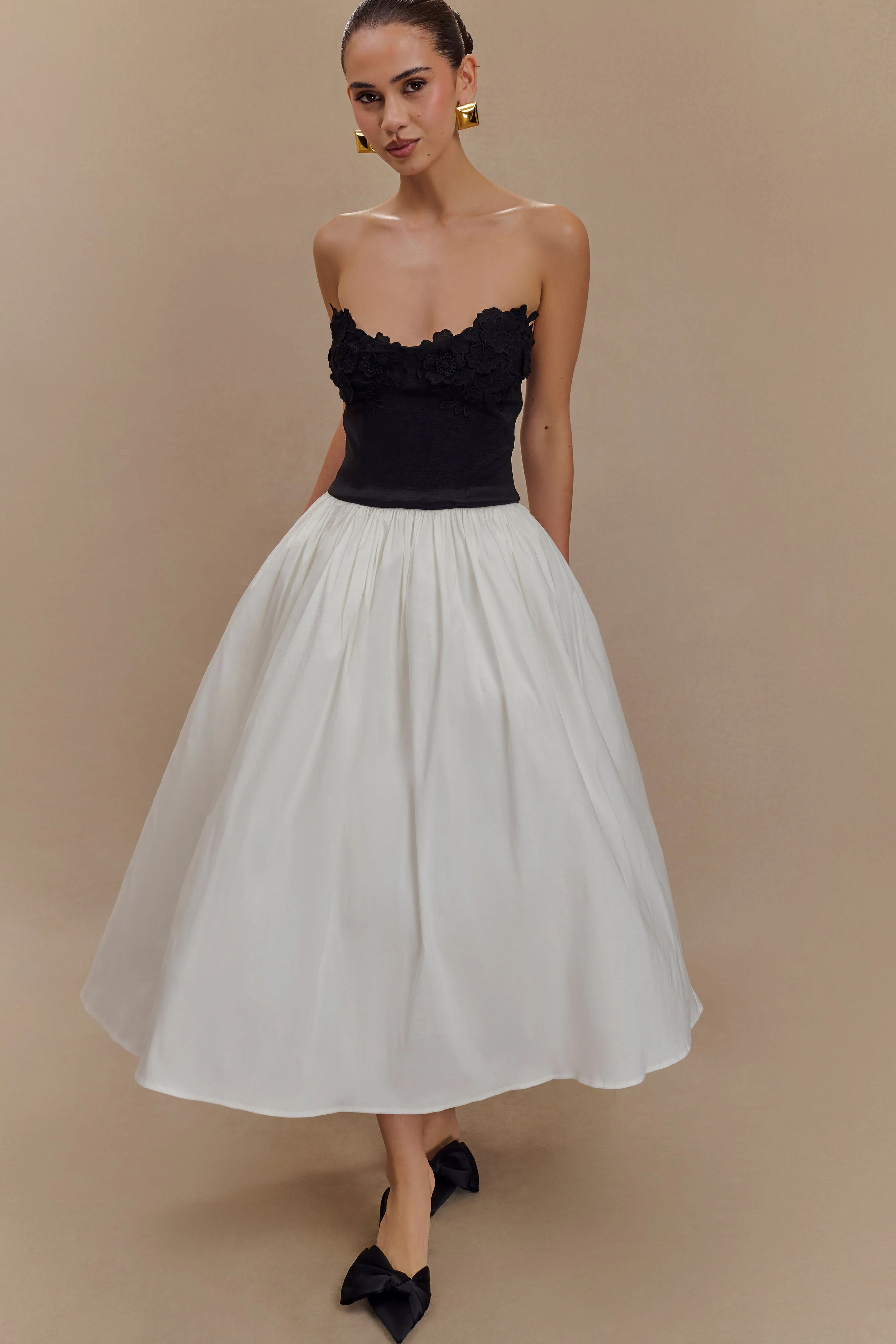 Elyssa Embroidered Contrast Midi Dress - Black/White - Image 5