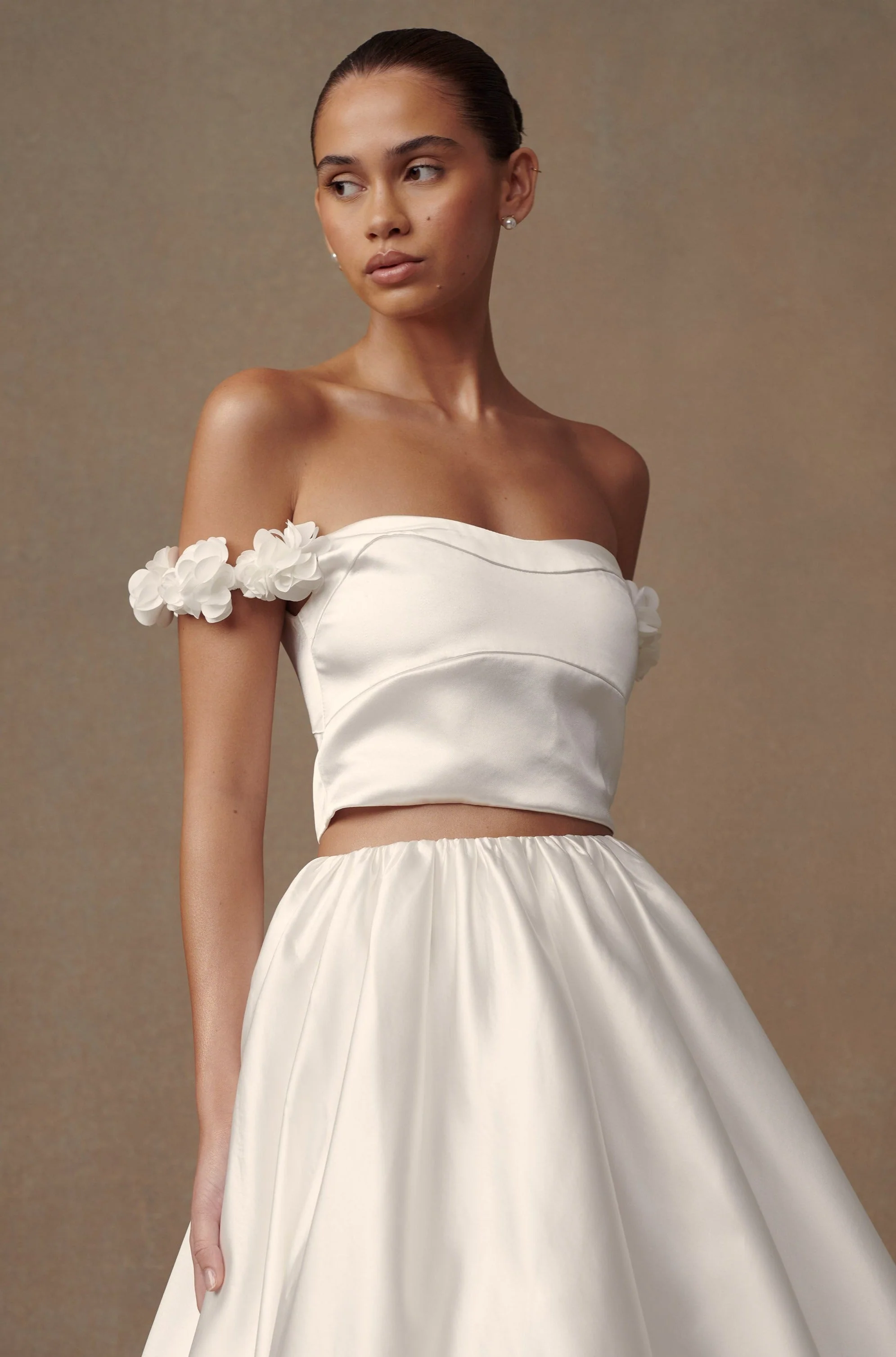 Karrie Cropped Satin Rose Bodice - White - Image 2